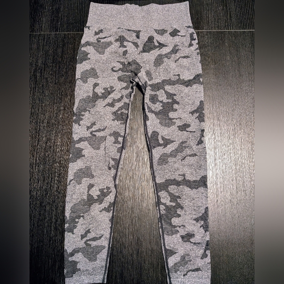 FashionNova Workout Set - Picture 2 of 4